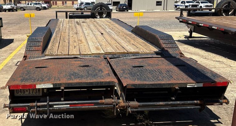 image for item DY2551 2021 Texas Pride EQ820220KGN equipment trailer