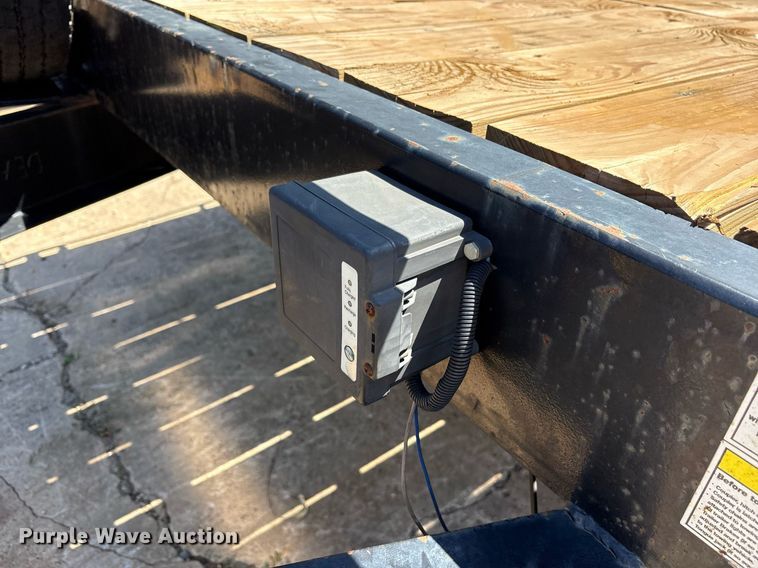 image for item DY2553 2021 Texas Pride EQ820220KGN equipment trailer