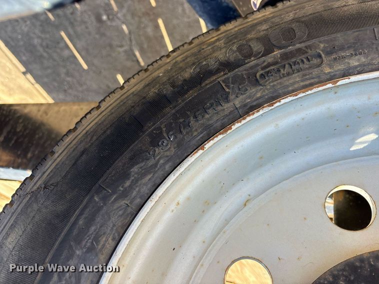 image for item DY2553 2021 Texas Pride EQ820220KGN equipment trailer