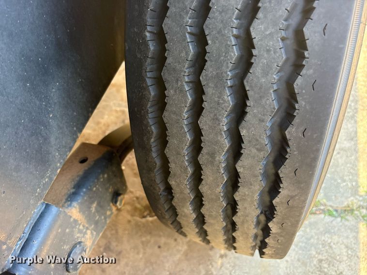 image for item DY2553 2021 Texas Pride EQ820220KGN equipment trailer