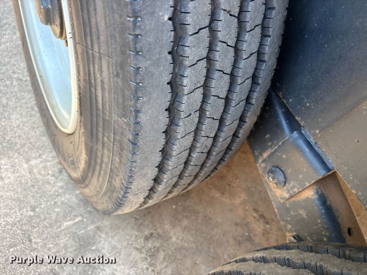 image for item DY2553 2021 Texas Pride EQ820220KGN equipment trailer