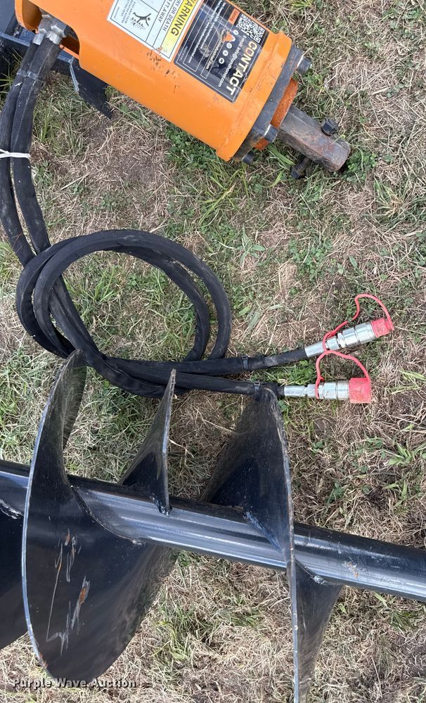 image for item DZ4226 2024 AGT ADB-13-1218R skid steer auger