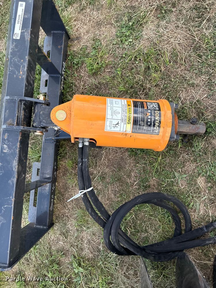 image for item DZ4226 2024 AGT ADB-13-1218R skid steer auger