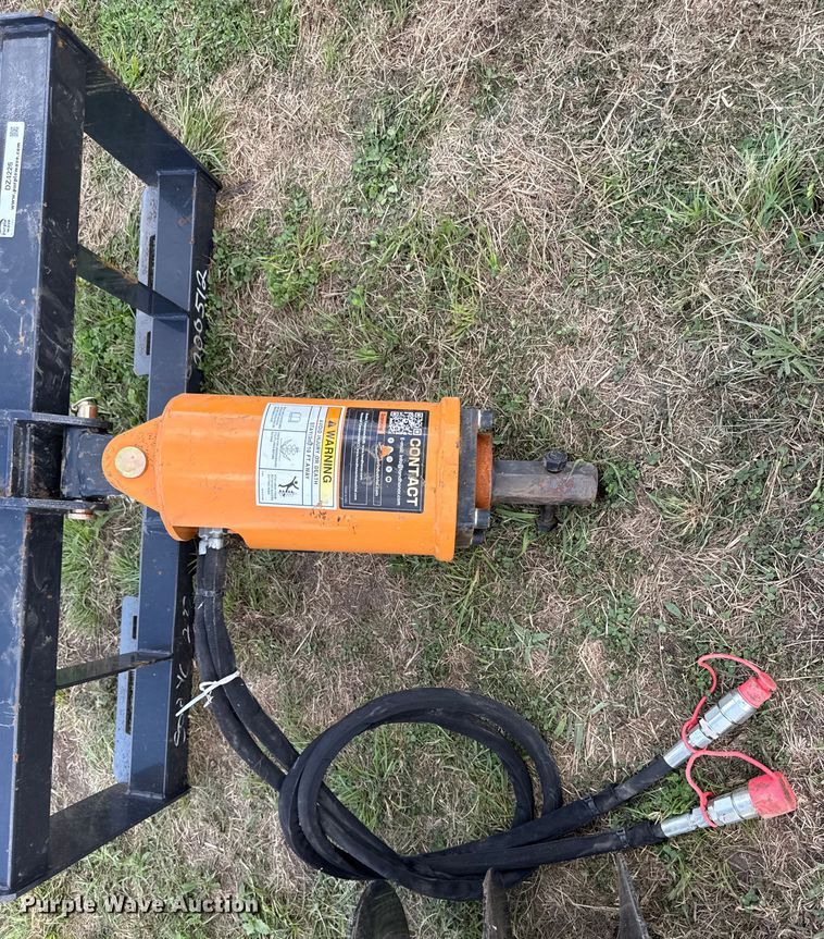 image for item DZ4226 2024 AGT ADB-13-1218R skid steer auger