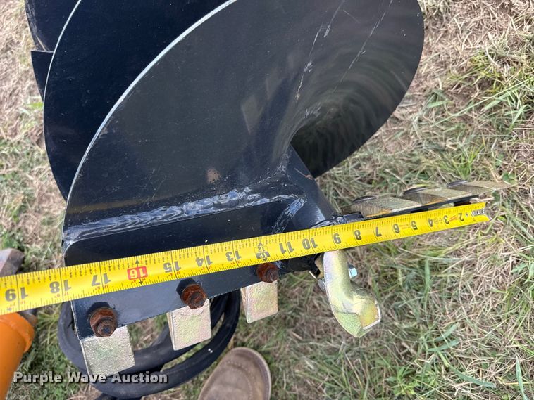 image for item DZ4226 2024 AGT ADB-13-1218R skid steer auger