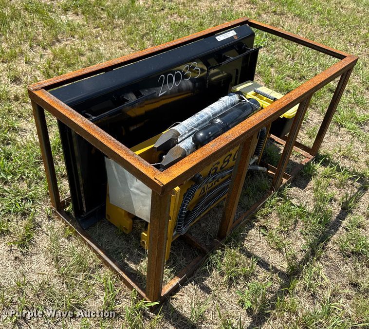 image for item DZ4238 2025 AGT SSHH680 skid steer breaker