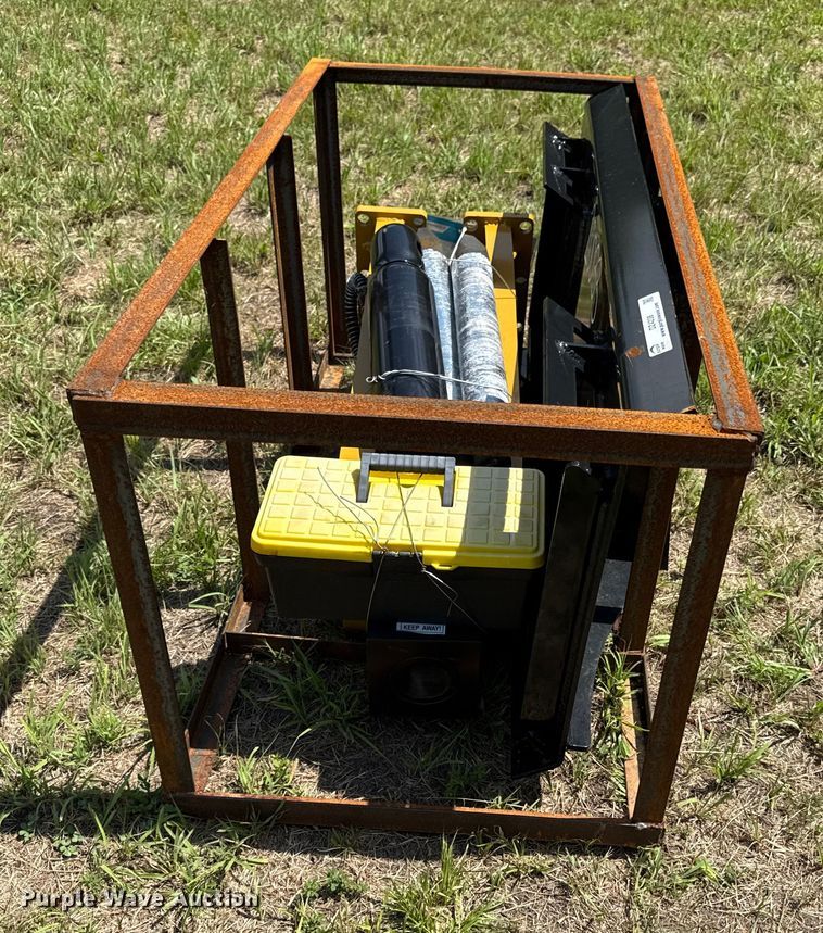 image for item DZ4238 2025 AGT SSHH680 skid steer breaker