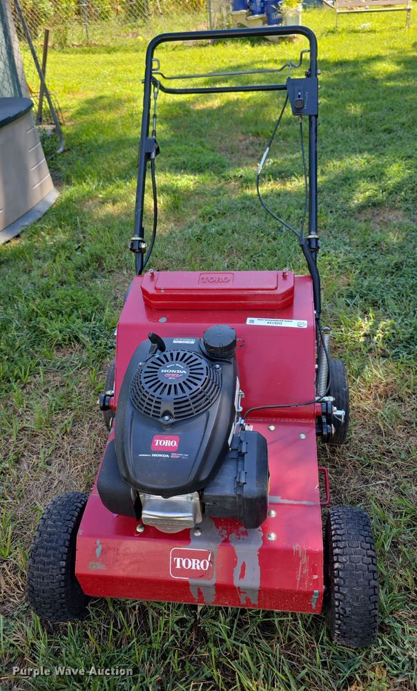 image for item DZ6134 Toro 33516  aerator