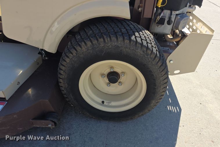 image for item DZ6136 Grasshopper  226VG4 ZTR lawn mower