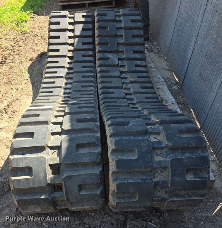image for item DZ6140 Skid steer tracks
