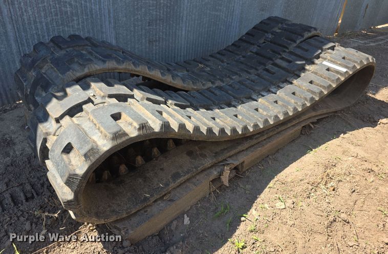 image for item DZ6140 Skid steer tracks
