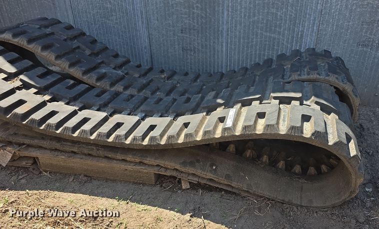 image for item DZ6140 Skid steer tracks