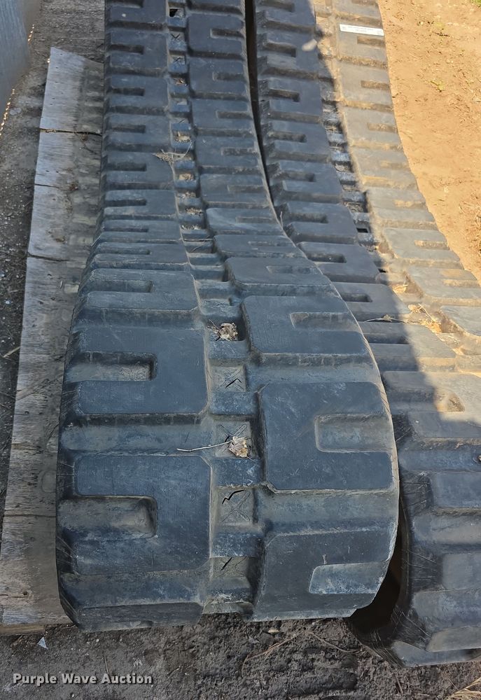 image for item DZ6140 Skid steer tracks
