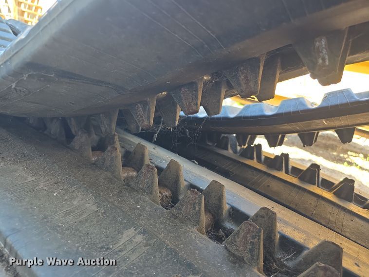image for item DZ6140 Skid steer tracks