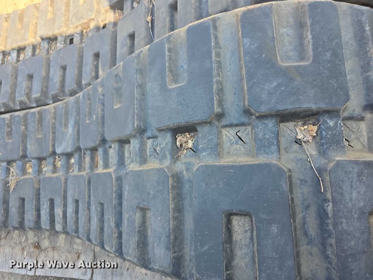 image for item DZ6140 Skid steer tracks