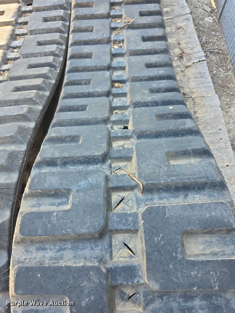 image for item DZ6140 Skid steer tracks