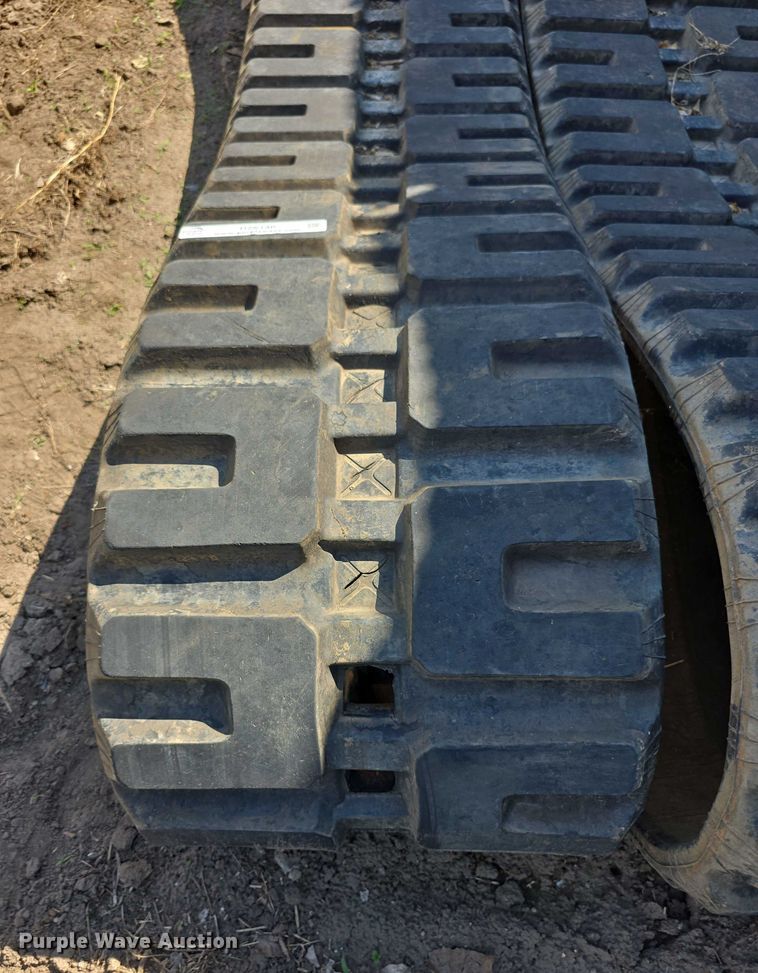 image for item DZ6140 Skid steer tracks