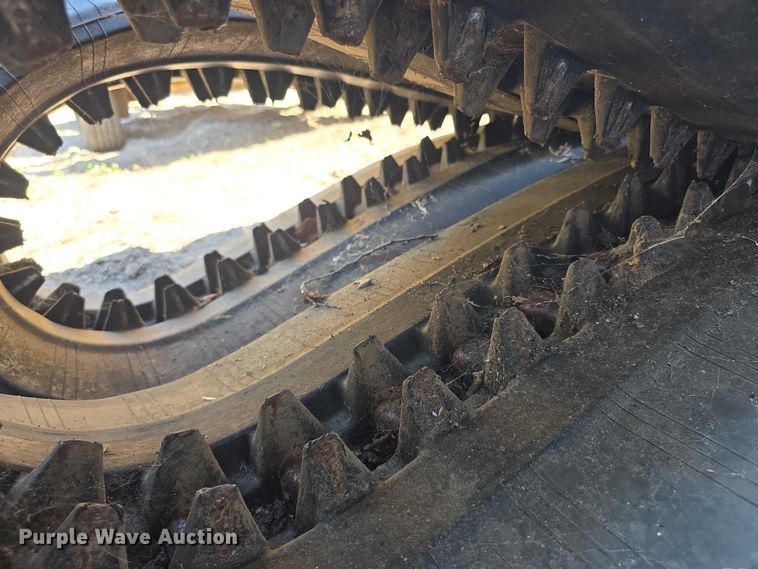 image for item DZ6140 Skid steer tracks