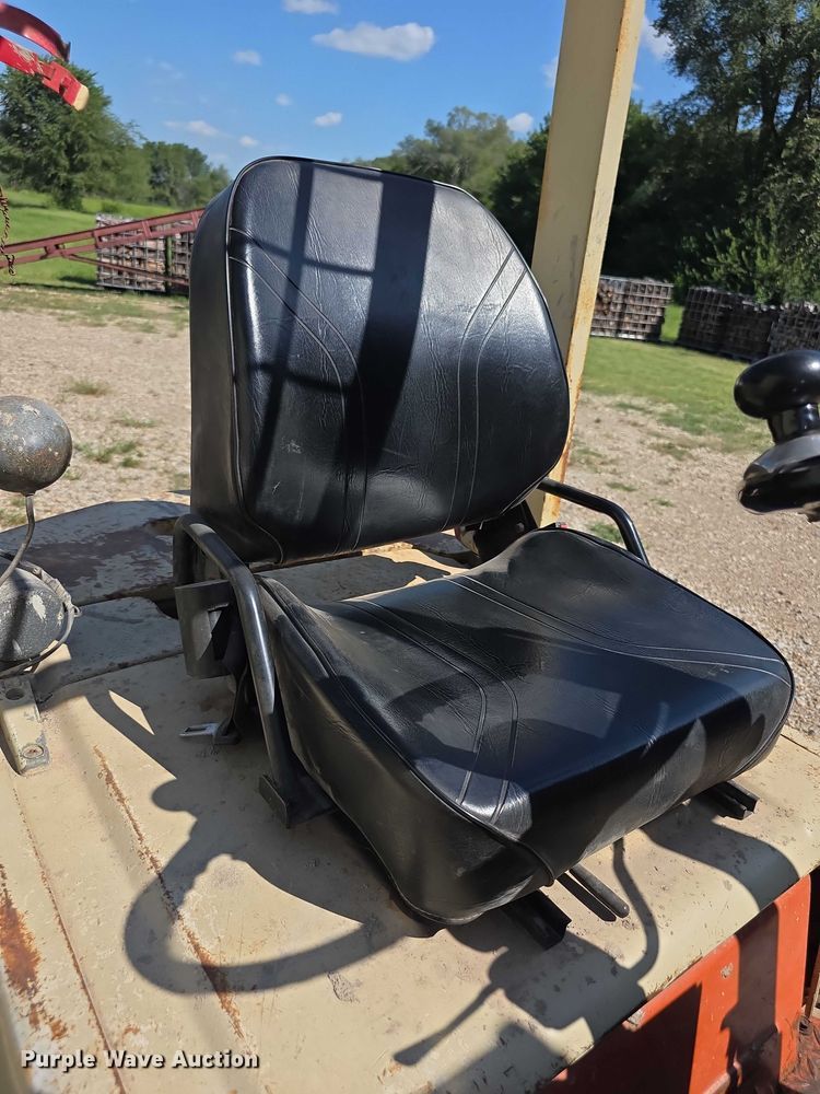 image for item DZ6141 Nissan forklift