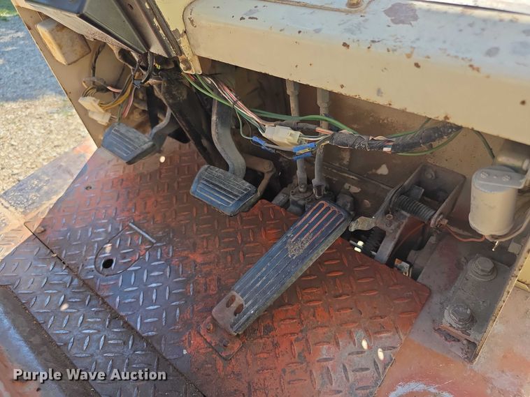 image for item DZ6141 Nissan forklift