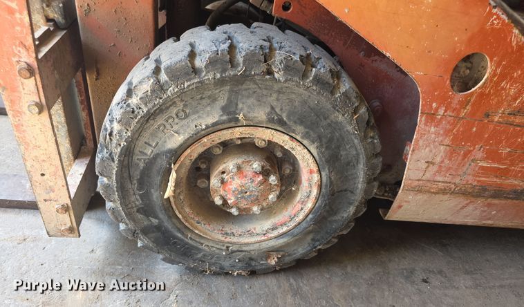 image for item DZ6141 Nissan forklift