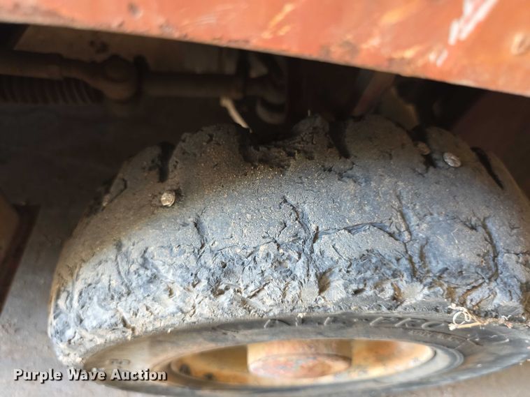 image for item DZ6141 Nissan forklift