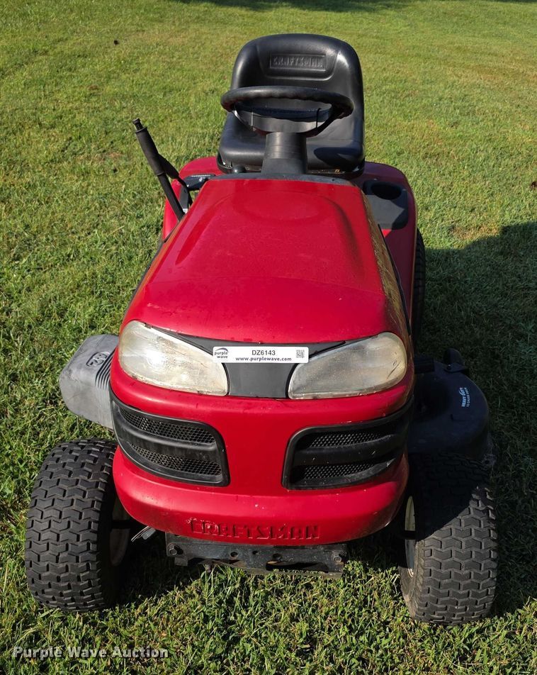 image for item DZ6143 2004 Craftsman DLT3000 lawn mower