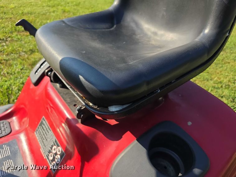 image for item DZ6143 2004 Craftsman DLT3000 lawn mower