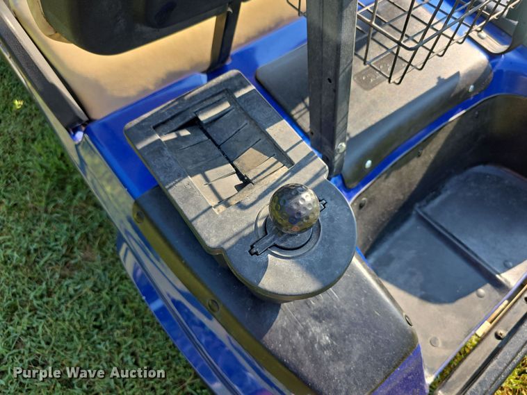 image for item DZ6144 2001 Club Car golf cart