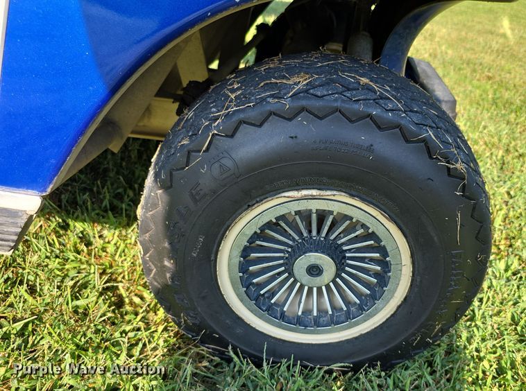 image for item DZ6144 2001 Club Car golf cart