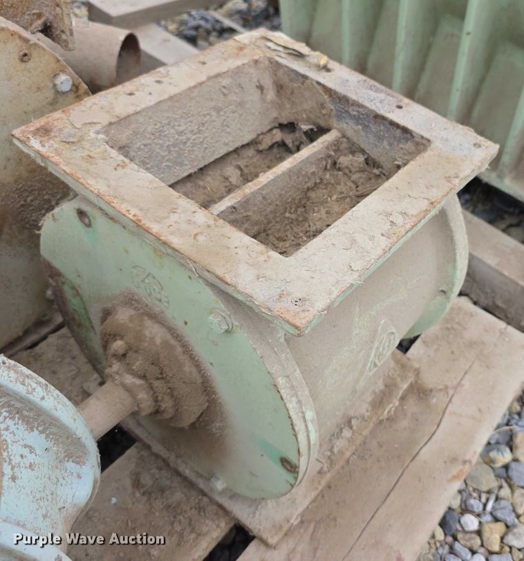 image for item DZ6146 (9) Kice blowers