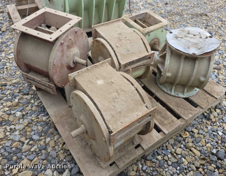 image for item DZ6146 (9) Kice blowers