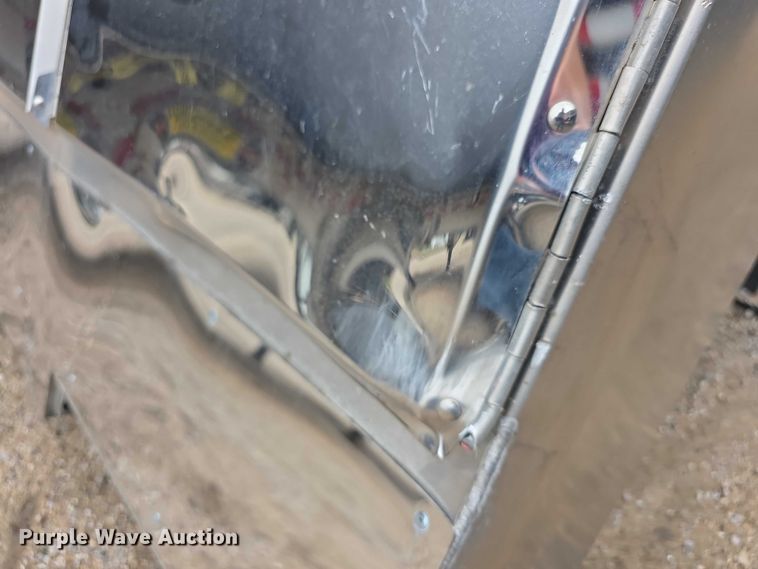 image for item DZ6153 Brunner cab rack