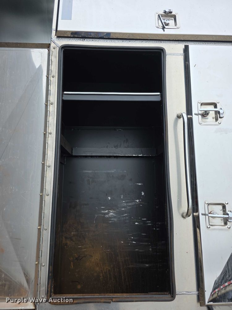 image for item DZ6153 Brunner cab rack