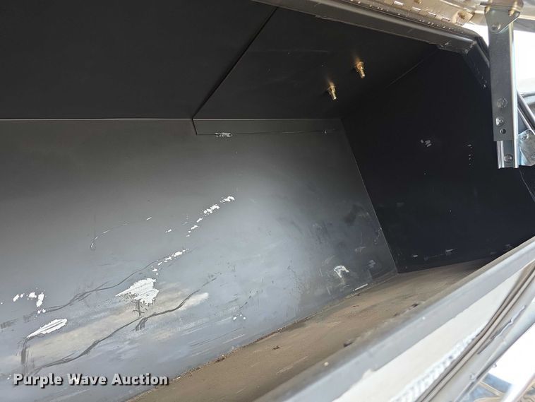 image for item DZ6153 Brunner cab rack