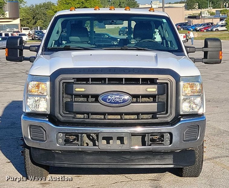 image for item DZ6482 2013 Ford F350 Super Duty SuperCab flatbed pickup truck