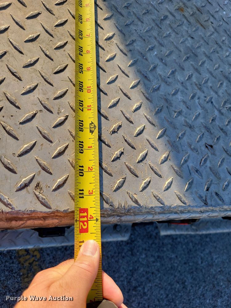 image for item DZ6482 2013 Ford F350 Super Duty SuperCab flatbed pickup truck