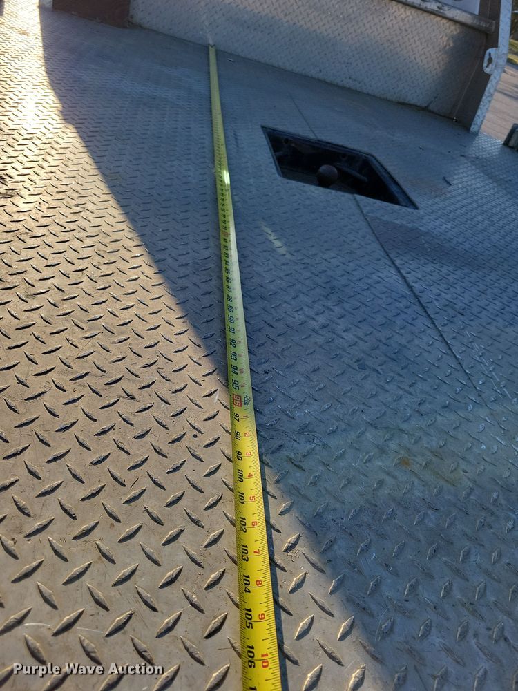 image for item DZ6482 2013 Ford F350 Super Duty SuperCab flatbed pickup truck