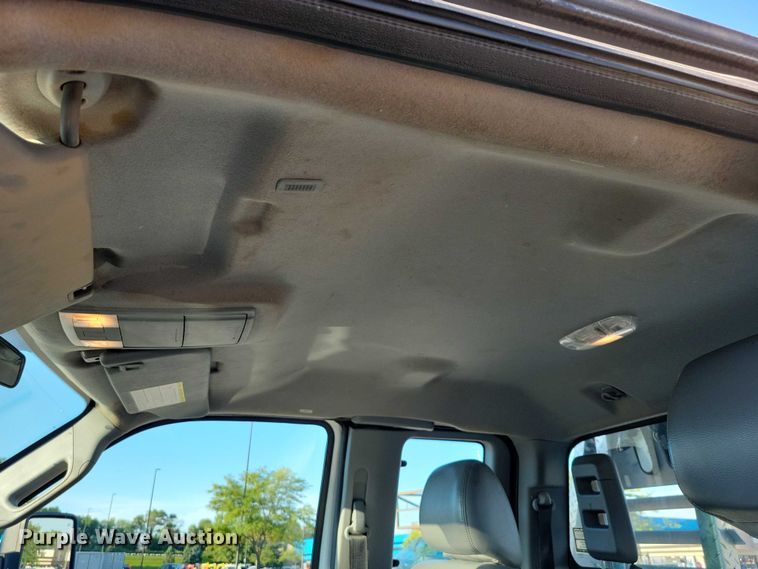 image for item DZ6482 2013 Ford F350 Super Duty SuperCab flatbed pickup truck