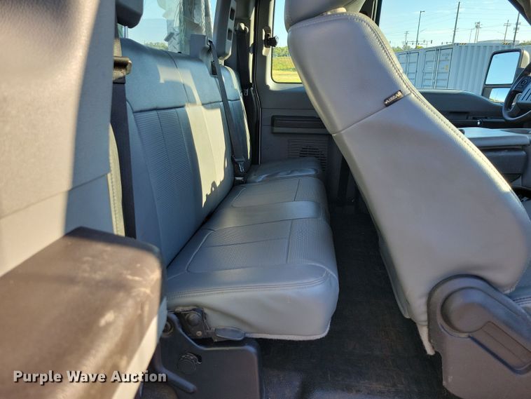 image for item DZ6482 2013 Ford F350 Super Duty SuperCab flatbed pickup truck