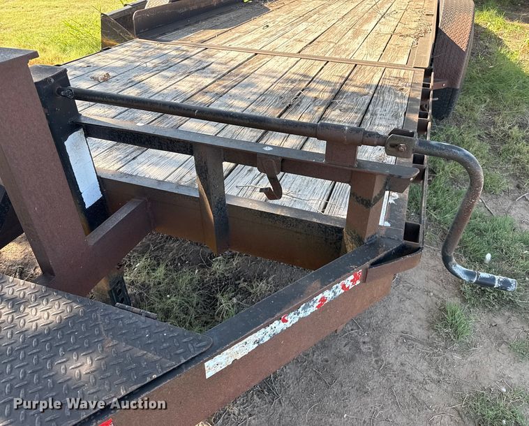 image for item DZ8938 2011 Neal tilt deck equipment trailer