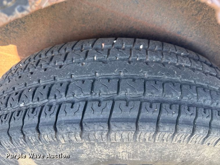 image for item DZ8938 2011 Neal tilt deck equipment trailer