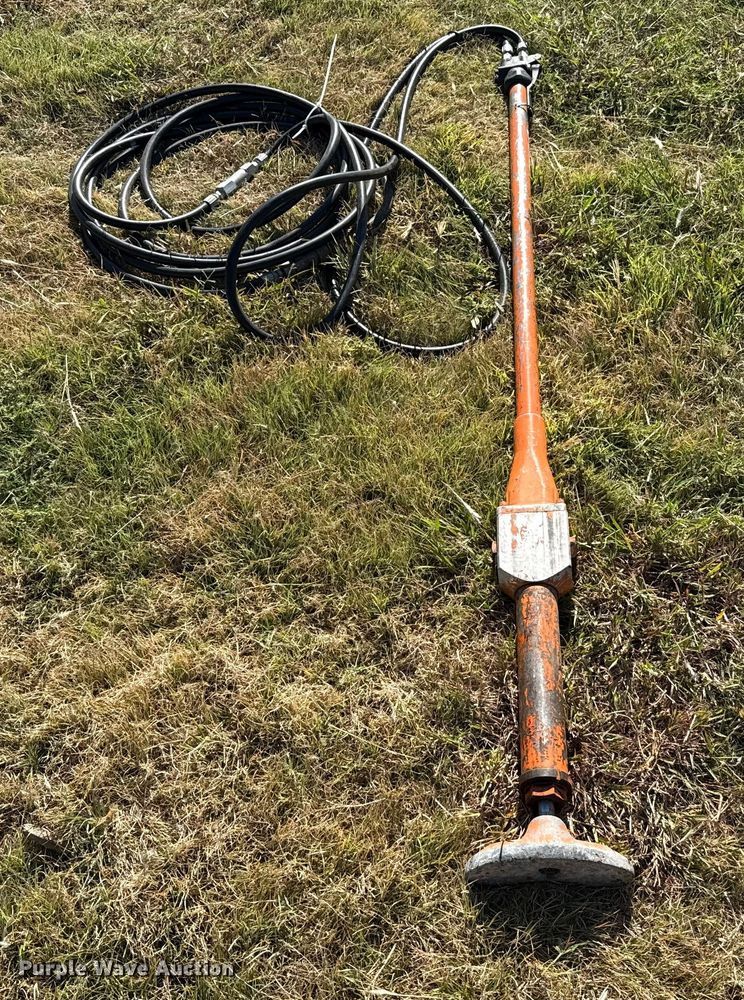 image for item DZ8942 Hydraulic post hole tamper