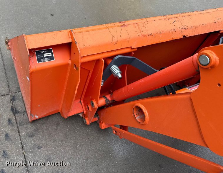 image for item DZ8951 2013 Kubota B3350 MFWD tractor