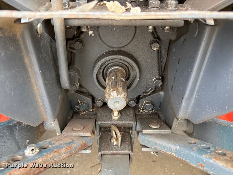 image for item DZ8951 2013 Kubota B3350 MFWD tractor