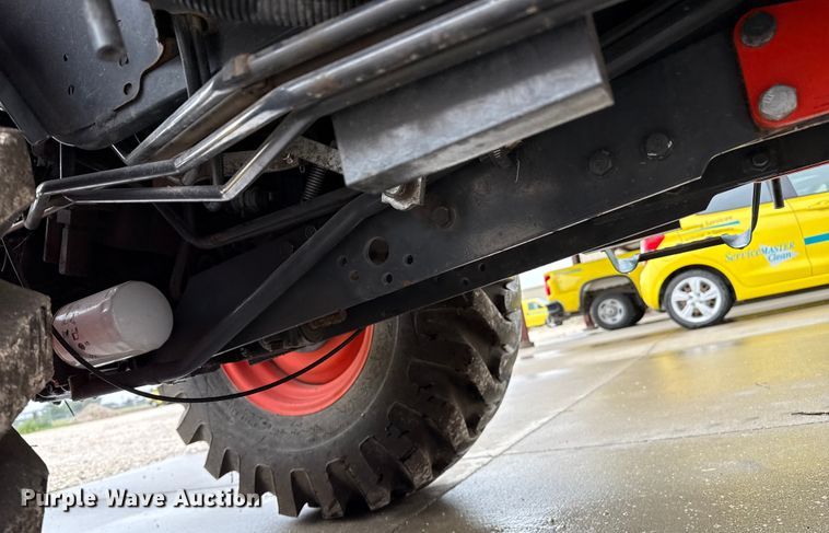 image for item DZ8951 2013 Kubota B3350 MFWD tractor