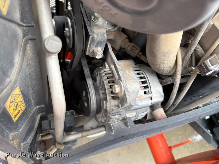 image for item DZ8951 2013 Kubota B3350 MFWD tractor