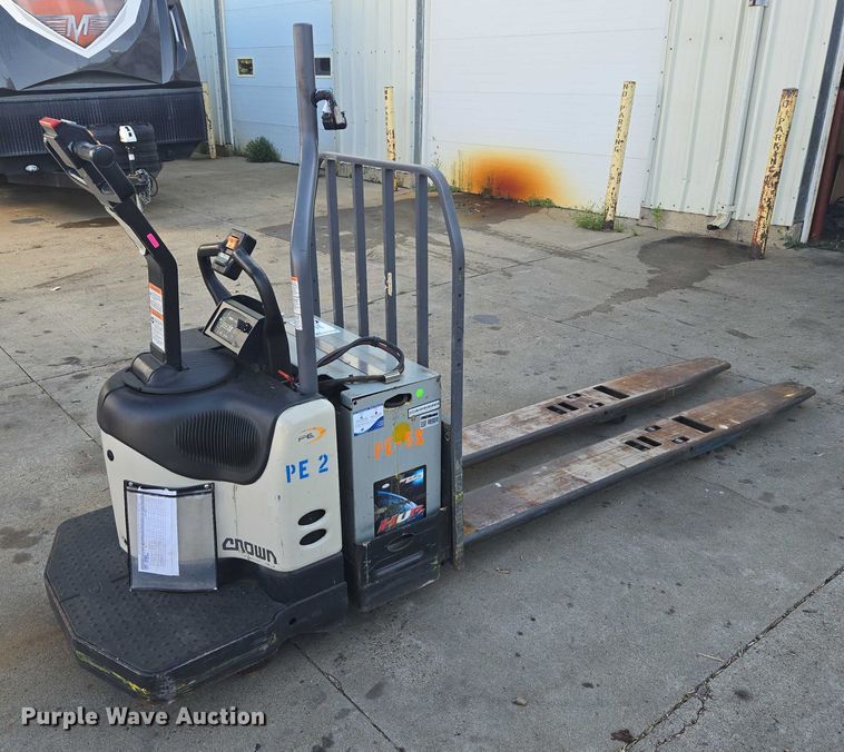 image for item EB1018 Crown PE4500-60 pallet jack