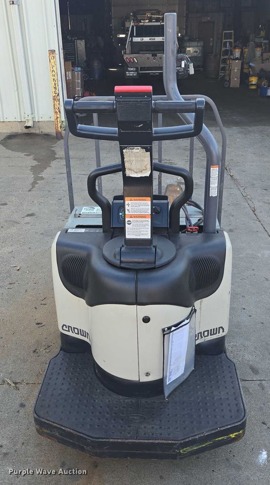 image for item EB1018 Crown PE4500-60 pallet jack