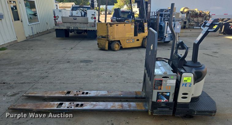 image for item EB1018 Crown PE4500-60 pallet jack